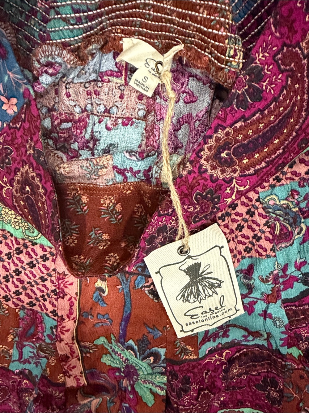 Easel Patchwork maroon and green flouncy boho pants size small NWT - Picture 3 of 4